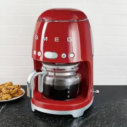 Qəhvə dəmləyən Smeg DCF02RDEU Red | Onlaynal.az